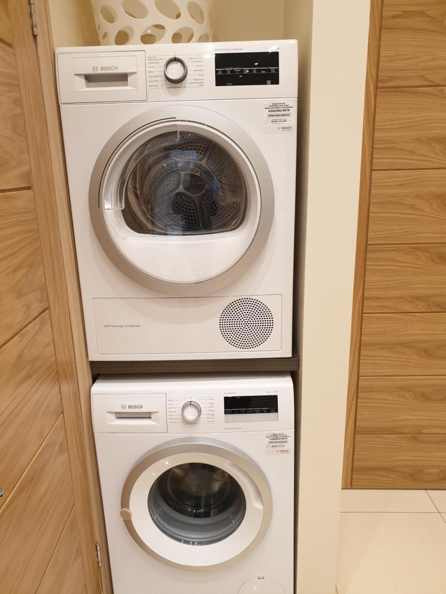London Luxury Apartments 3 Bedroom Sleeps 8 With 3 Bathrooms 5 Mins Walk To Tube Station Free Parking Ilford Kültér fotó